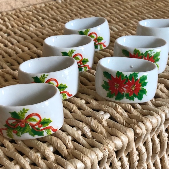 70's Christmas Napkin Rings - Christmas Dining - Poinsettia Christmas - Picture 1 of 11